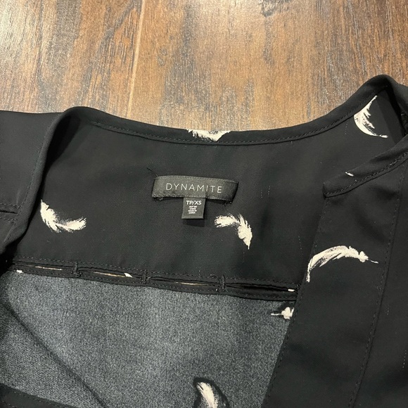 Dynamite, dressy top - Picture 2 of 2